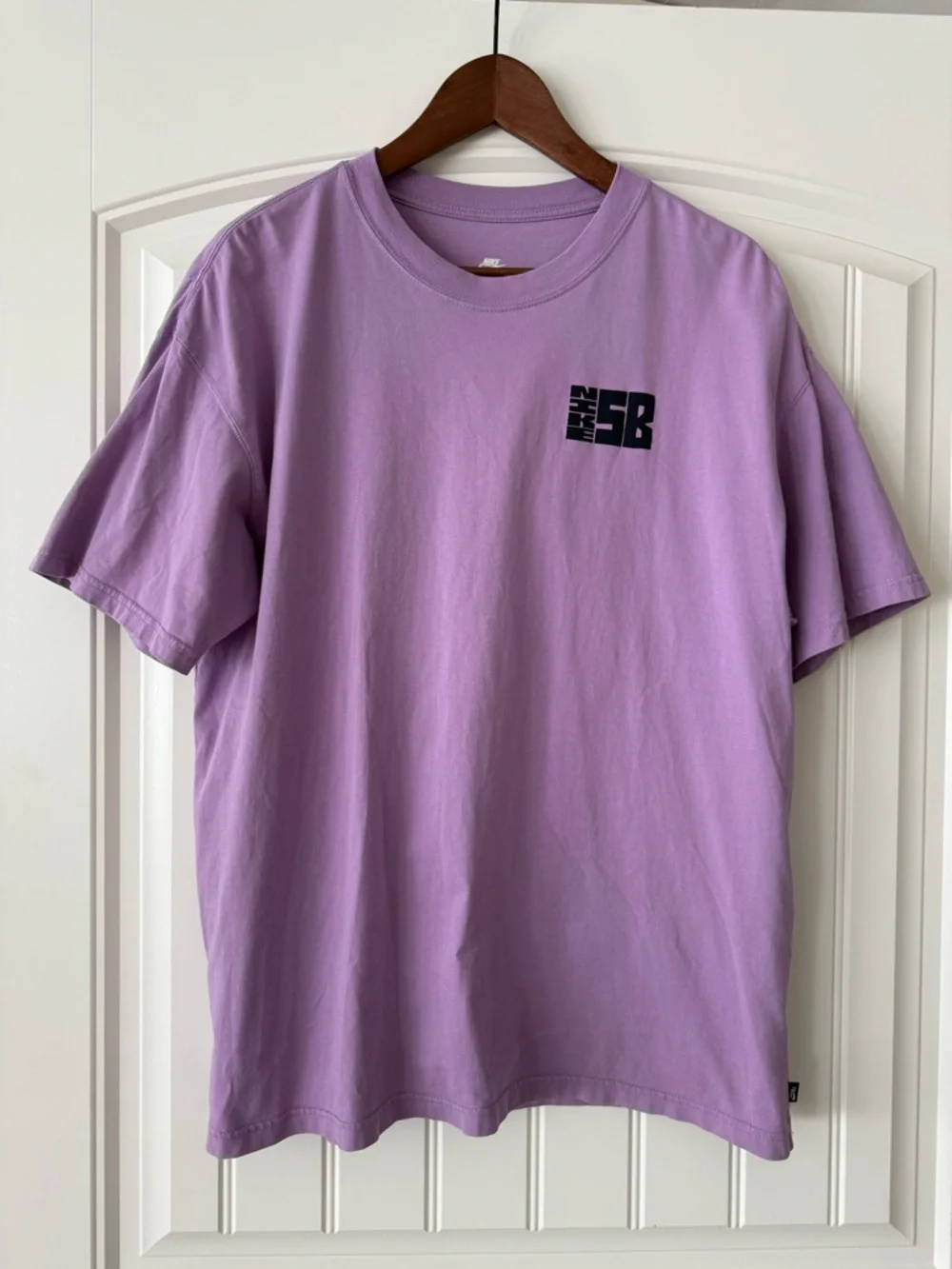 Nike SB Skate T-Shirt. Purple. Loose Fit Large. - Picture 4 of 9